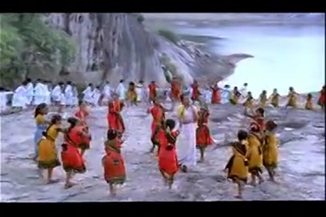 Mella Thiranthathu Kathavu Sample.mp4