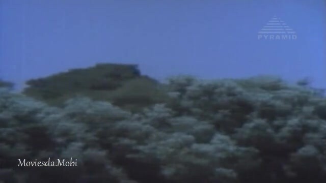 Pathinaru Vayathinile HD.mp4