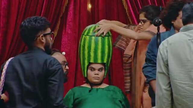 Lol Season 01 Ep 02 Where S The Party Tonight HD Sample.mp4